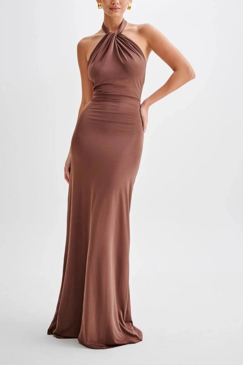 Sukienka Maxi Z Dekoltem Halter I Odkrytymi Plecami Na Wesele