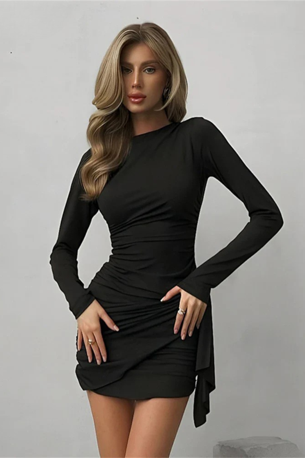 Kopertowa Mini Sukienka Z Długim Rękawem