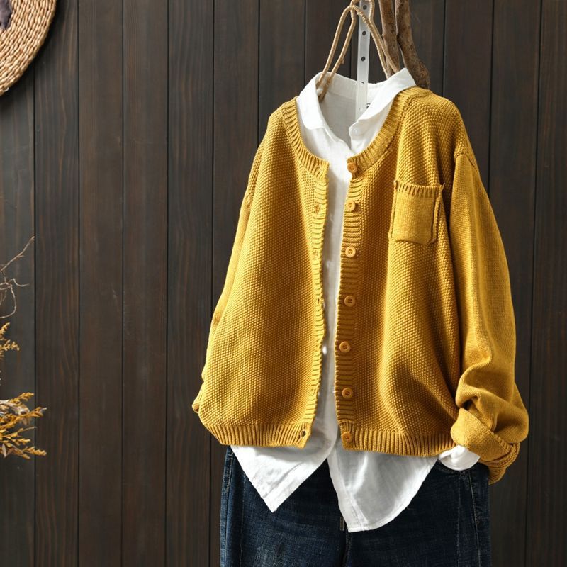 Kardigan Damski Oversize | Luźny Fason z Zapięciem na Guziki