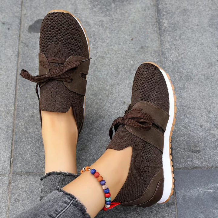 Damskie sneakersy | Sznurowane zapięcie