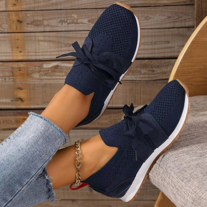 Damskie sneakersy | Sznurowane zapięcie
